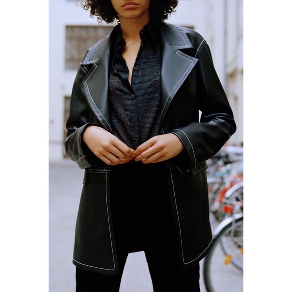 NWT Urban Outfitters Leather Button-Front Blazer - Picture 4 of 6